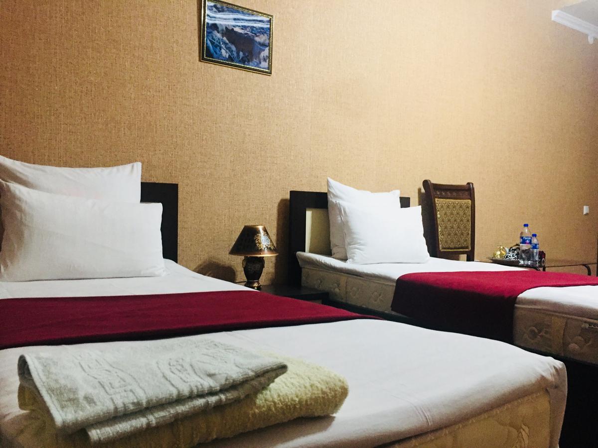 Hotel Avesto Tashkent Bagian luar foto