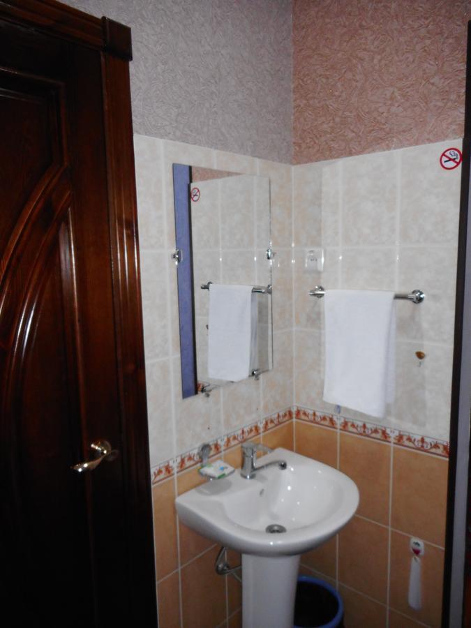 Hotel Avesto Tashkent Bagian luar foto